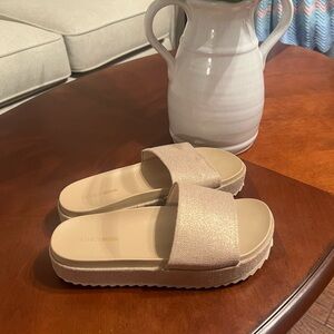 Fashion Nova Women's Shimmering Gold Sandals